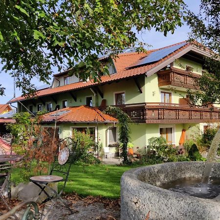 Pension Holzapfel Sankt Georgen im Attergau Luaran gambar