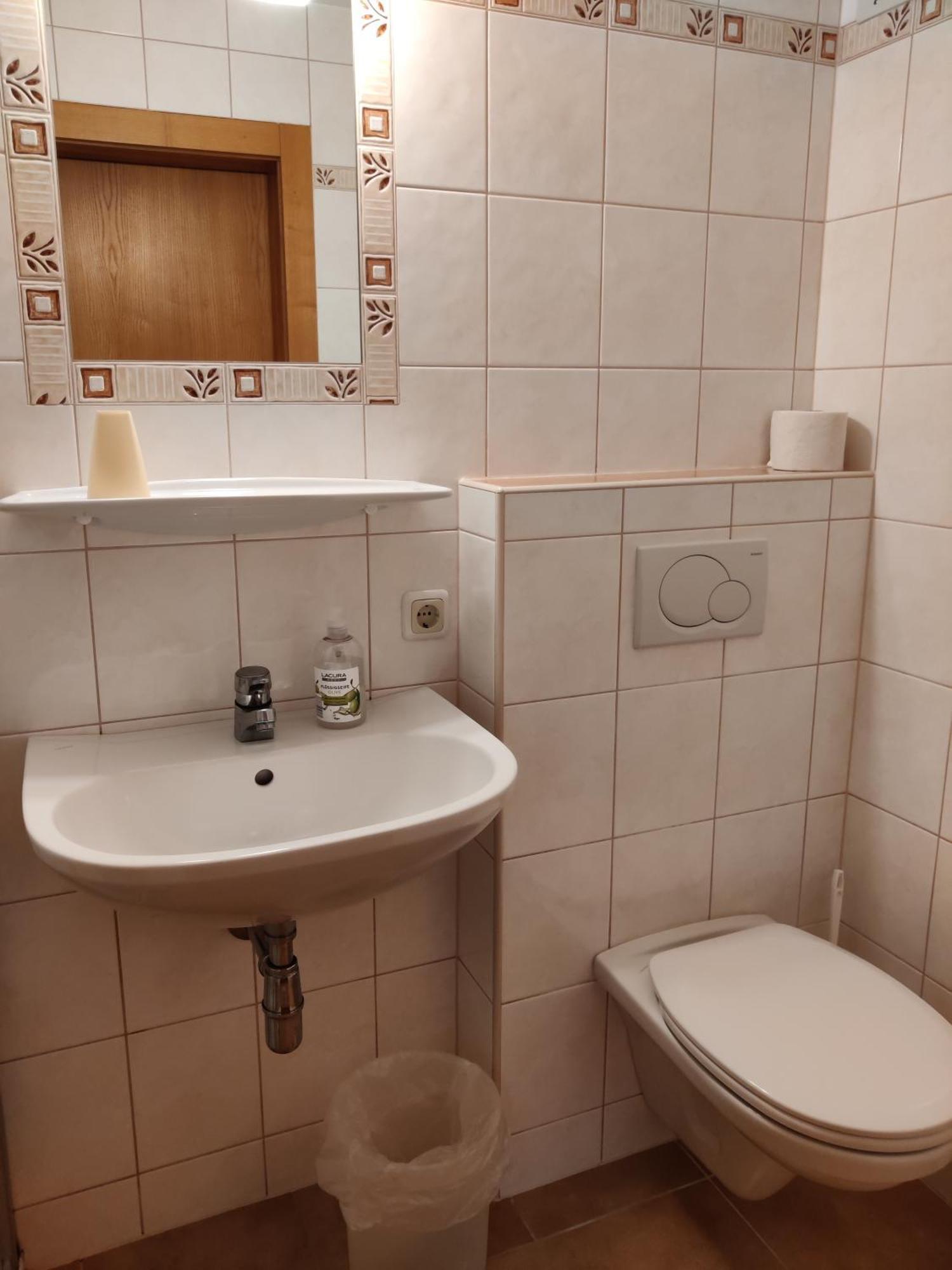 Pension Holzapfel Sankt Georgen im Attergau Luaran gambar